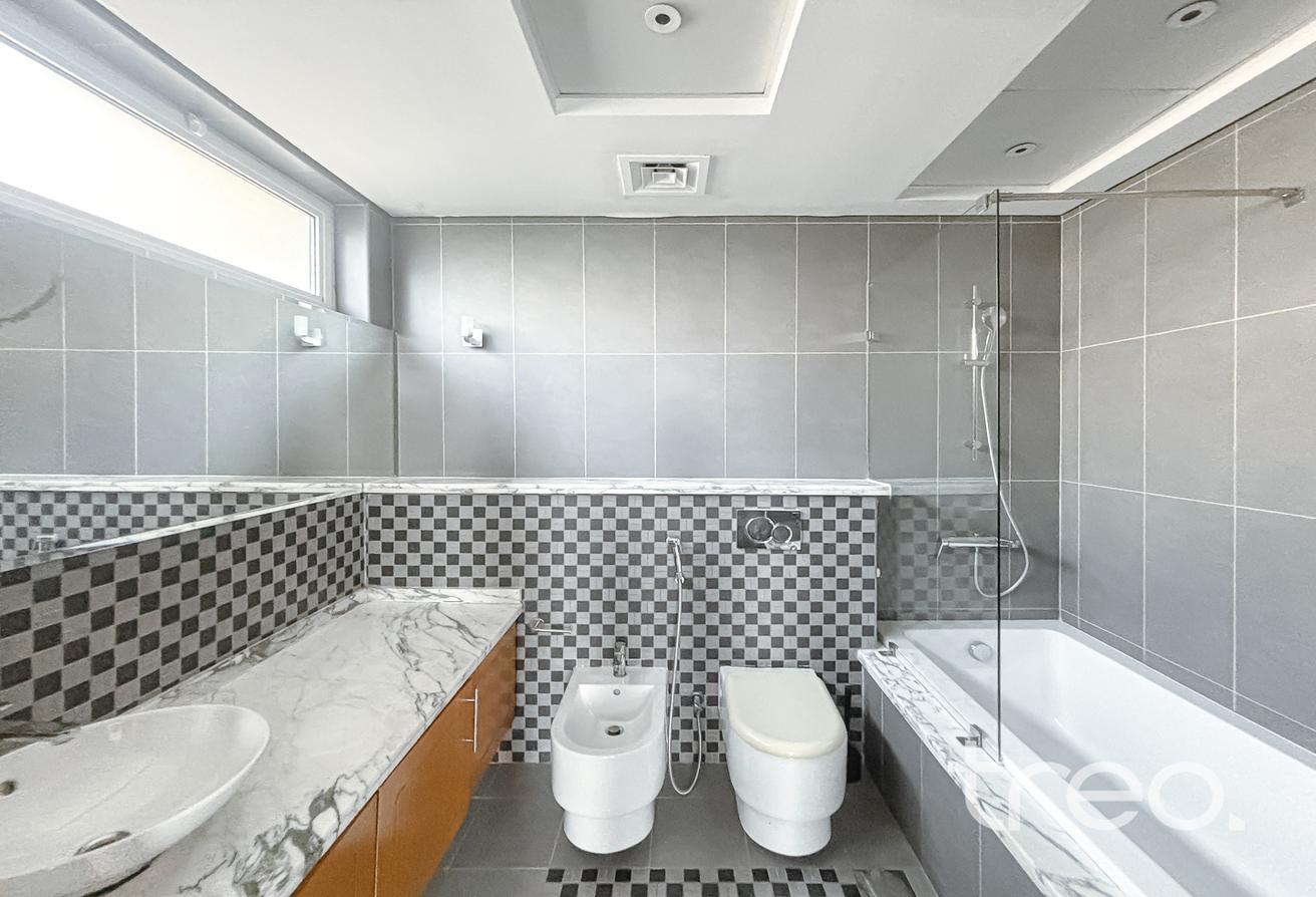 Corner Plot | Private Pool | Great Location photo 13