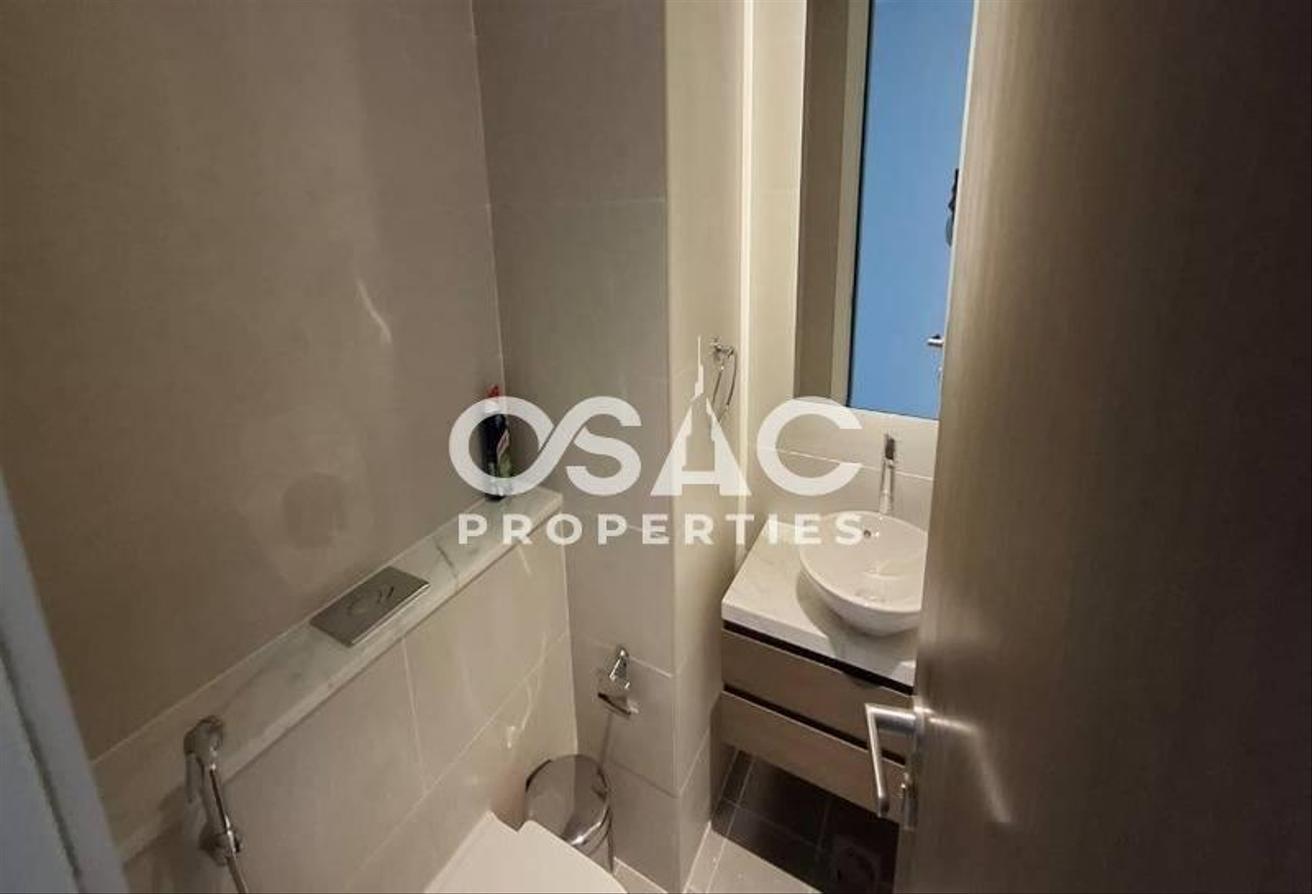 Full Lake View | Spacious1BR | Damac Prive photo 13
