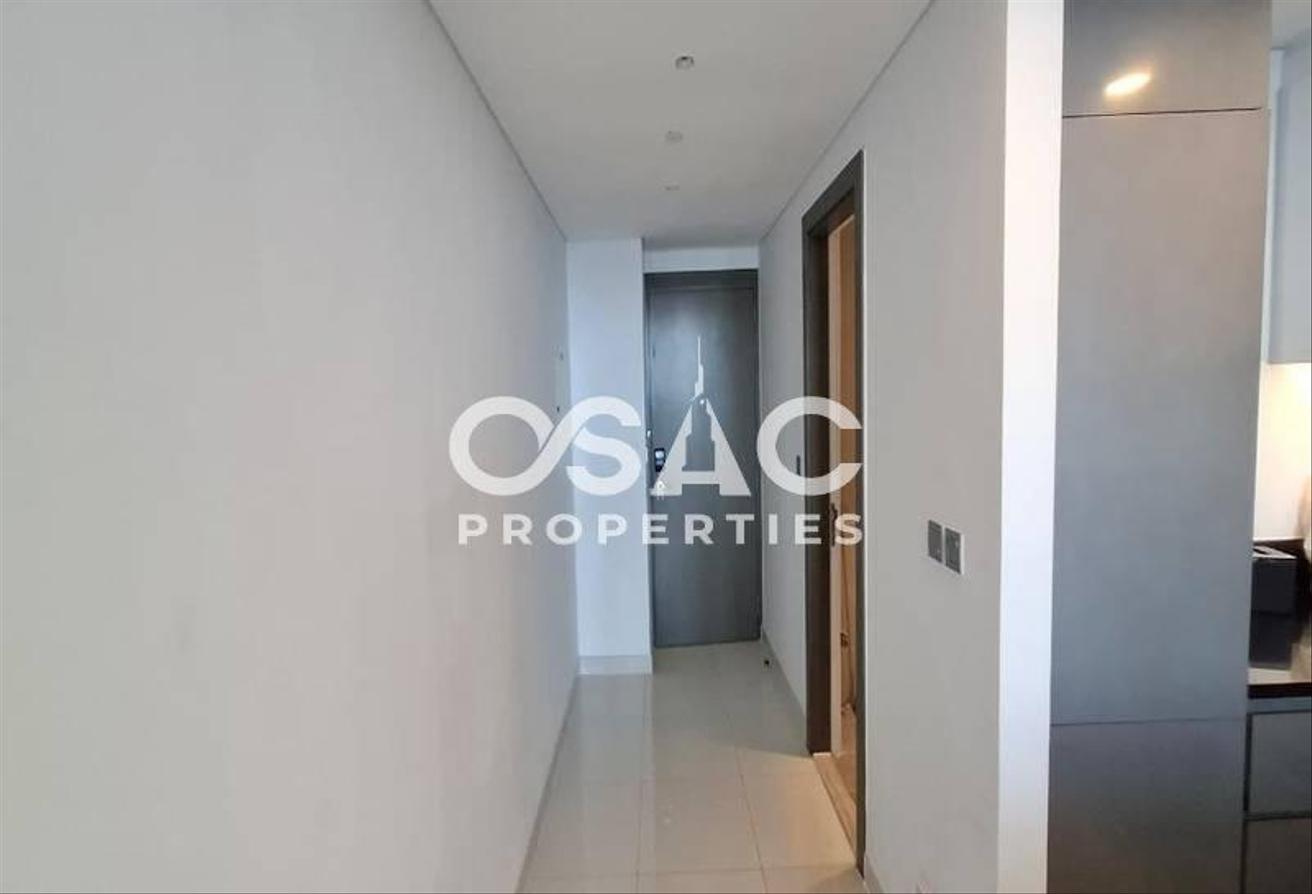 Full Lake View | Spacious1BR | Damac Prive photo 11