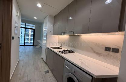 Apartment - Studio - 1 Bathroom for rent in Azizi Riviera 32 - Azizi Riviera - Meydan One - Meydan - Dubai