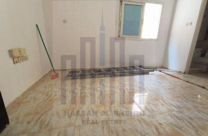 Apartment - Studio - 1 Bathroom for rent in Muwailih Building - Muwaileh - Sharjah
