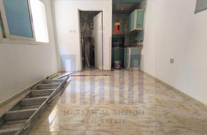 Apartment - Studio - 1 Bathroom for rent in Muwailih Building - Muwaileh - Sharjah