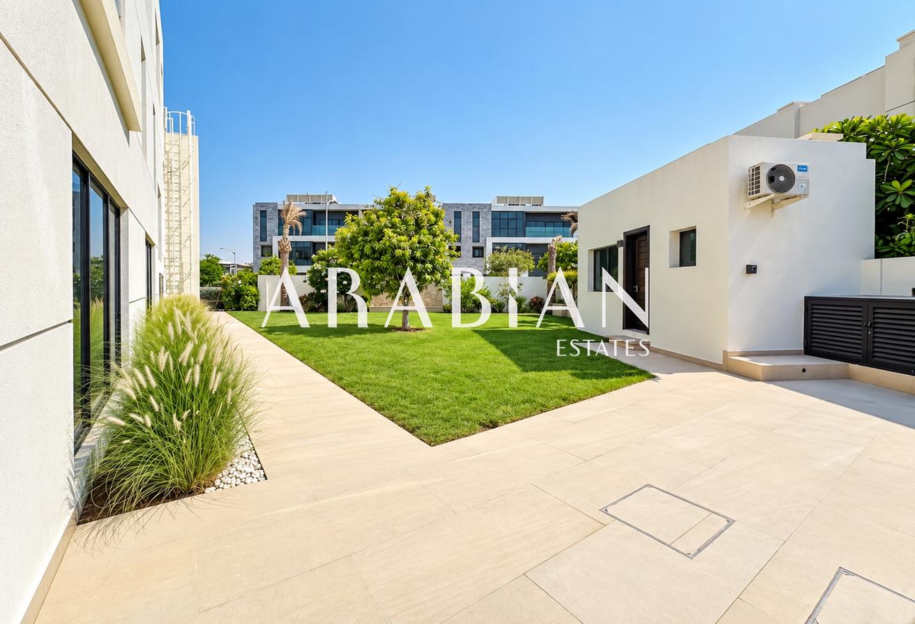 Golf and Lake View | Private Pool | Corner Villa photo 18