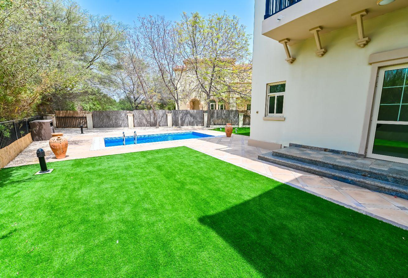 4BR+Maid | E Foyer | Private Pool | Lake View photo 4