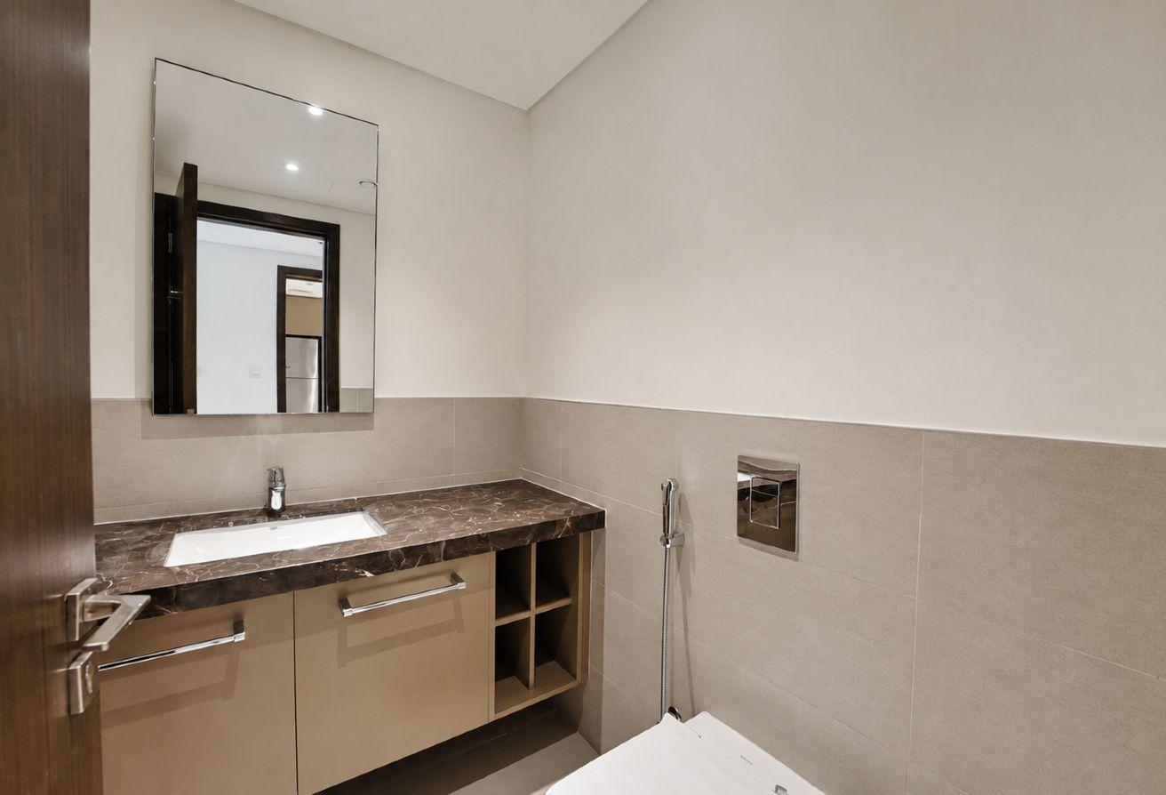 Spacious | Boulevard View | Ready To Move photo 8