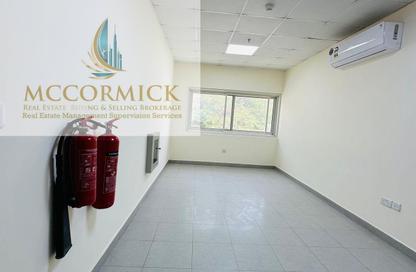 Warehouse - Studio - 1 Bathroom for rent in Umm Ramool - Dubai