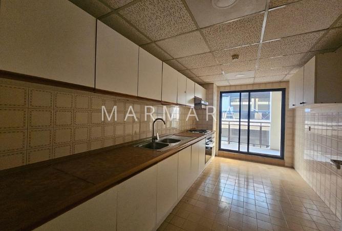 Prime Location | Spacious Apartment | Huge Balcony photo 3