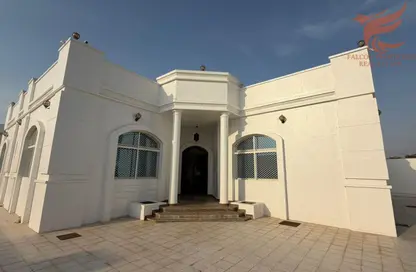 Villa - 4 Bedrooms - 6 Bathrooms for rent in Al Riffa - Ras Al Khaimah