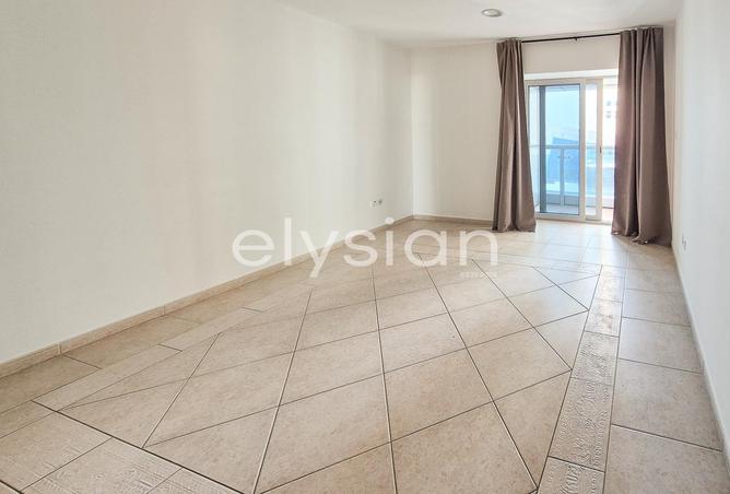 73848953 - Property Image 2