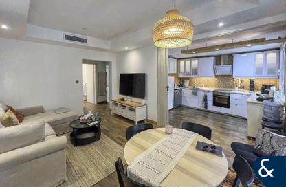 Townhouse - 2 Bedrooms - 3 Bathrooms for rent in Springs 2 - The Springs - Dubai Townhouse - 2 Bedrooms - 3 Bathrooms for rent in Springs 2 - The Springs - Dubai