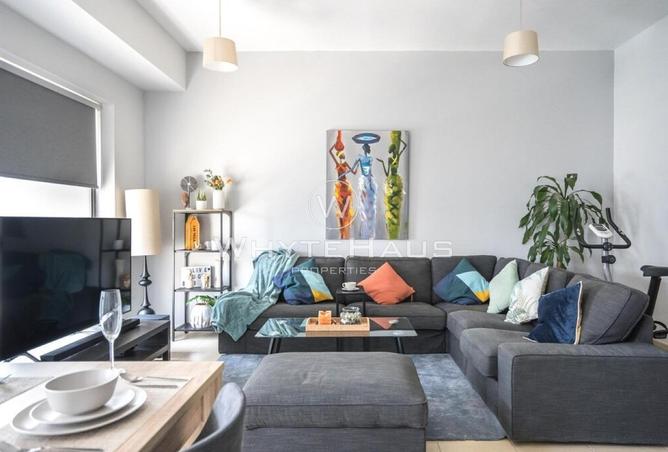 Cozy Apartment | Fully Furnished  | Beach Access