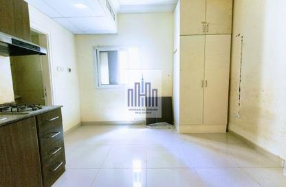 Apartment - Studio - 1 Bathroom for rent in Muwaileh - Sharjah