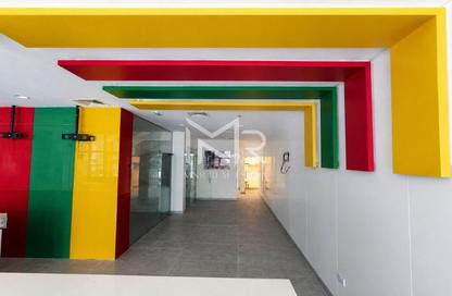Retail - Studio - 2 for rent in Bay Central Tower East - Bay Central - Dubai Marina - Dubai