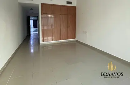 Apartment - 1 Bathroom for rent in Lake City Tower - JLT Cluster D - Jumeirah Lake Towers - Dubai