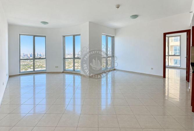 2BR Spacious Layout | Lake View | High Floor photo 3