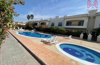 Villa - 4 Bedrooms - 5 Bathrooms for rent in Umm Suqeim 2 Villas - Umm Suqeim 2 - Umm Suqeim - Dubai