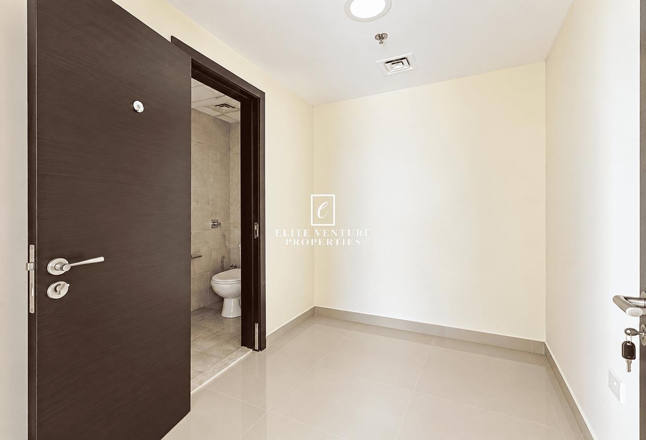 LARGE BALCONY | SPACIOUS LAYOUT | PREMIUM LIVING photo 11