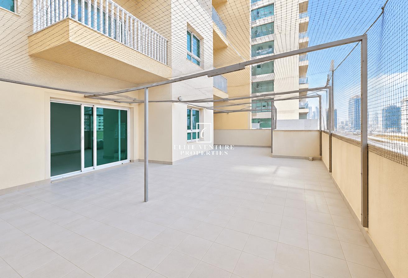 LARGE BALCONY | SPACIOUS LAYOUT | PREMIUM LIVING photo 17