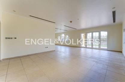 Villa - 3 Bedrooms - 4 Bathrooms for rent in Legacy Nova Villas - Jumeirah Park - Dubai