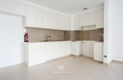 Apartment - 2 Bedrooms - 3 Bathrooms for rent in Zahra Apartments 1A - Zahra Apartments 1 - Zahra Apartments - Town Square - Dubai