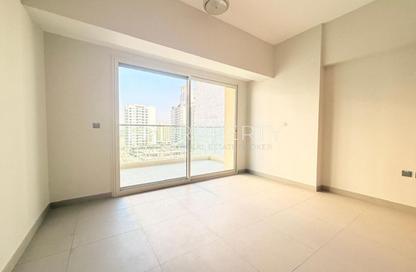 Apartment - 2 - 3 for rent in Dune Residency - District 17 - Jumeirah Village Circle - Dubai