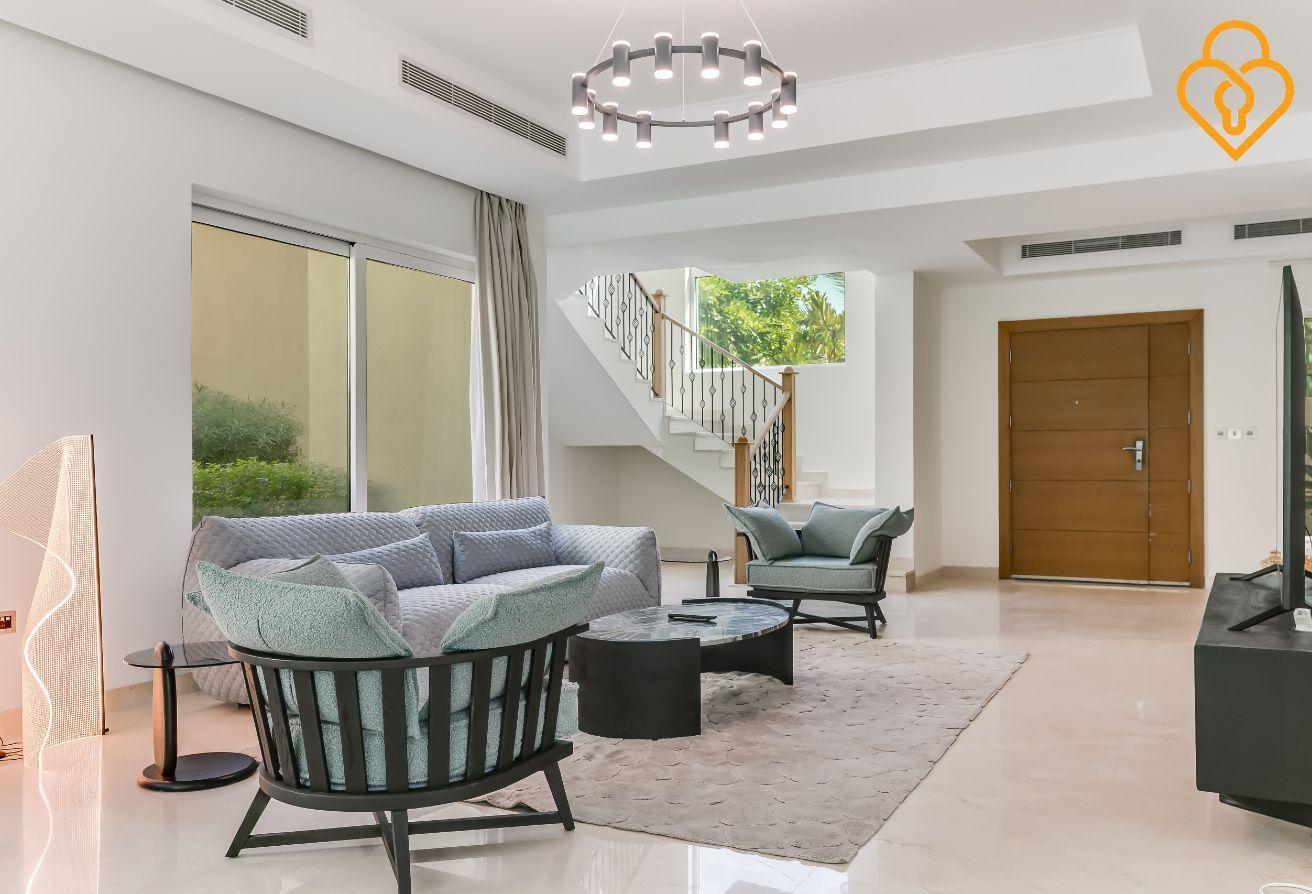 4-Bedroom Villa in Jumeirah Park with Pool photo 8