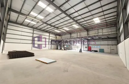 Warehouse - Studio for rent in Dubai Investment Park 1 (DIP 1) - Dubai Investment Park (DIP) - Dubai