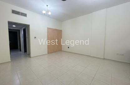 Apartment - Studio - 1 for rent in Building IC1-EMR-03 - Emirates Cluster - International City - Dubai Apartment - Studio - 1 for rent in Building IC1-EMR-03 - Emirates Cluster - International City - Dubai