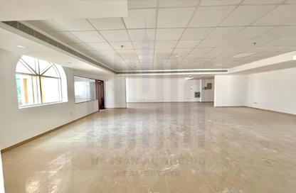 Office Space - Studio - 1 for rent in Muwaileh 3 Building - Muwaileh - Sharjah