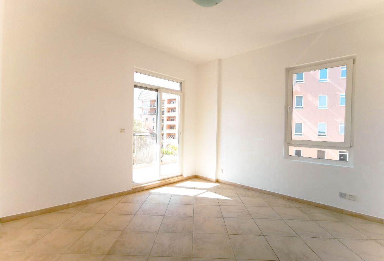 Community Expert | Vacant Now | Premium Unit photo 5