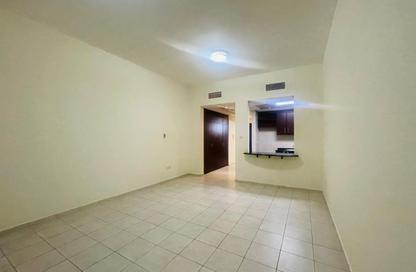 Apartment - Studio - 1 for rent in Building 184 - Mogul Cluster - Discovery Gardens - Dubai