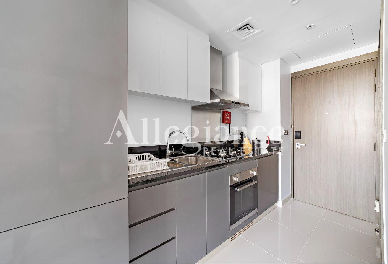 Fully Furnished | Vacant | Great Location photo 7