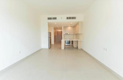 Apartment - Studio - 1 for sale in Weybridge Gardens - Dubai Land Residence Complex - Dubai Apartment - Studio - 1 for sale in Weybridge Gardens - Dubai Land Residence Complex - Dubai
