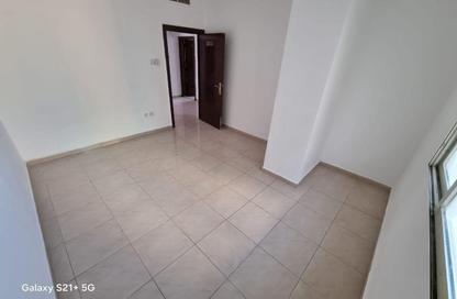 Apartment - 2 Bedrooms - 2 Bathrooms for rent in Qasimia 10 building - Al Mahatta - Al Qasimia - Sharjah