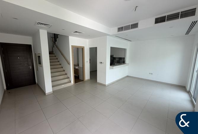 Sale in Amaranta 3: Single Row | Great Location | Vacant Now | Property ...
