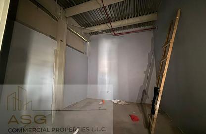 Warehouse - Studio - 2 Bathrooms for rent in Al Layan 1 - Dubai Industrial City - Dubai