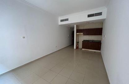 Apartment - Studio - 1 Bathroom for rent in Al Qulaya'ah - Al Sharq - Sharjah