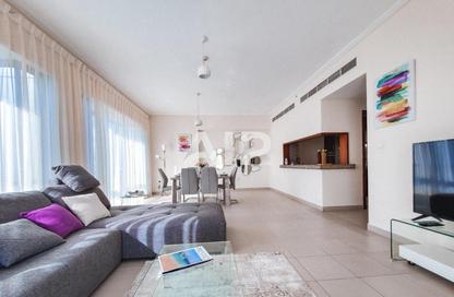 Apartment - 2 Bedrooms - 3 Bathrooms for sale in South Ridge 1 - South Ridge - Downtown Dubai - Dubai