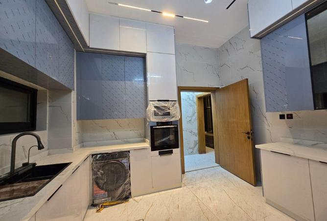 73872993 - Property Image 3