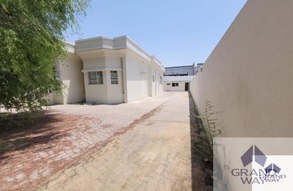 Villa - 4 Bedrooms - 5 Bathrooms for rent in Mirdif Villas - Mirdif - Dubai