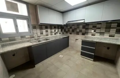 Apartment - 2 Bedrooms - 3 Bathrooms for rent in Al Khan Corniche - Al Khan - Sharjah