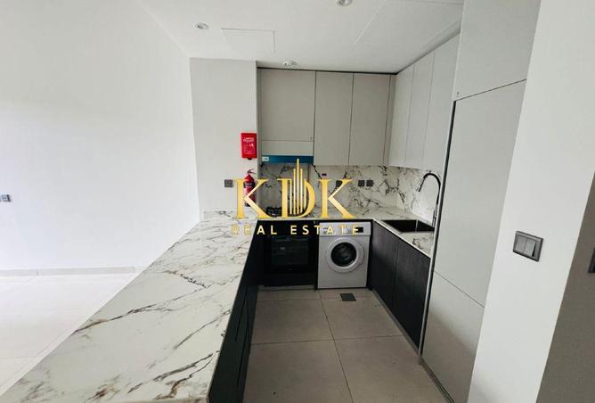 103700404 - Property Image 2