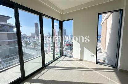 Apartment - 2 Bedrooms - 2 Bathrooms for rent in Seagate Building 2 - Seagate - Mina Rashid - Dubai