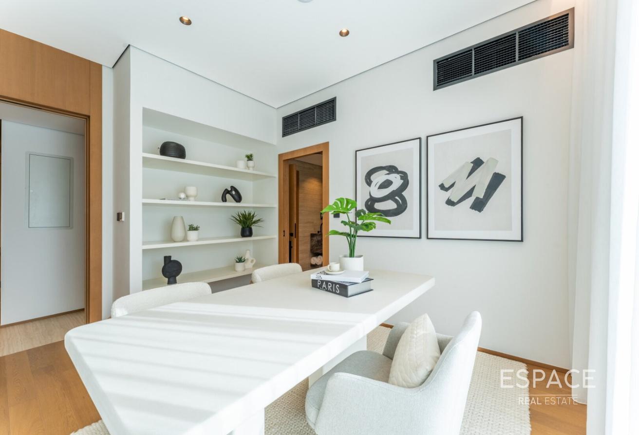 Smart Home - Luxury Furnishing - Must See photo 14