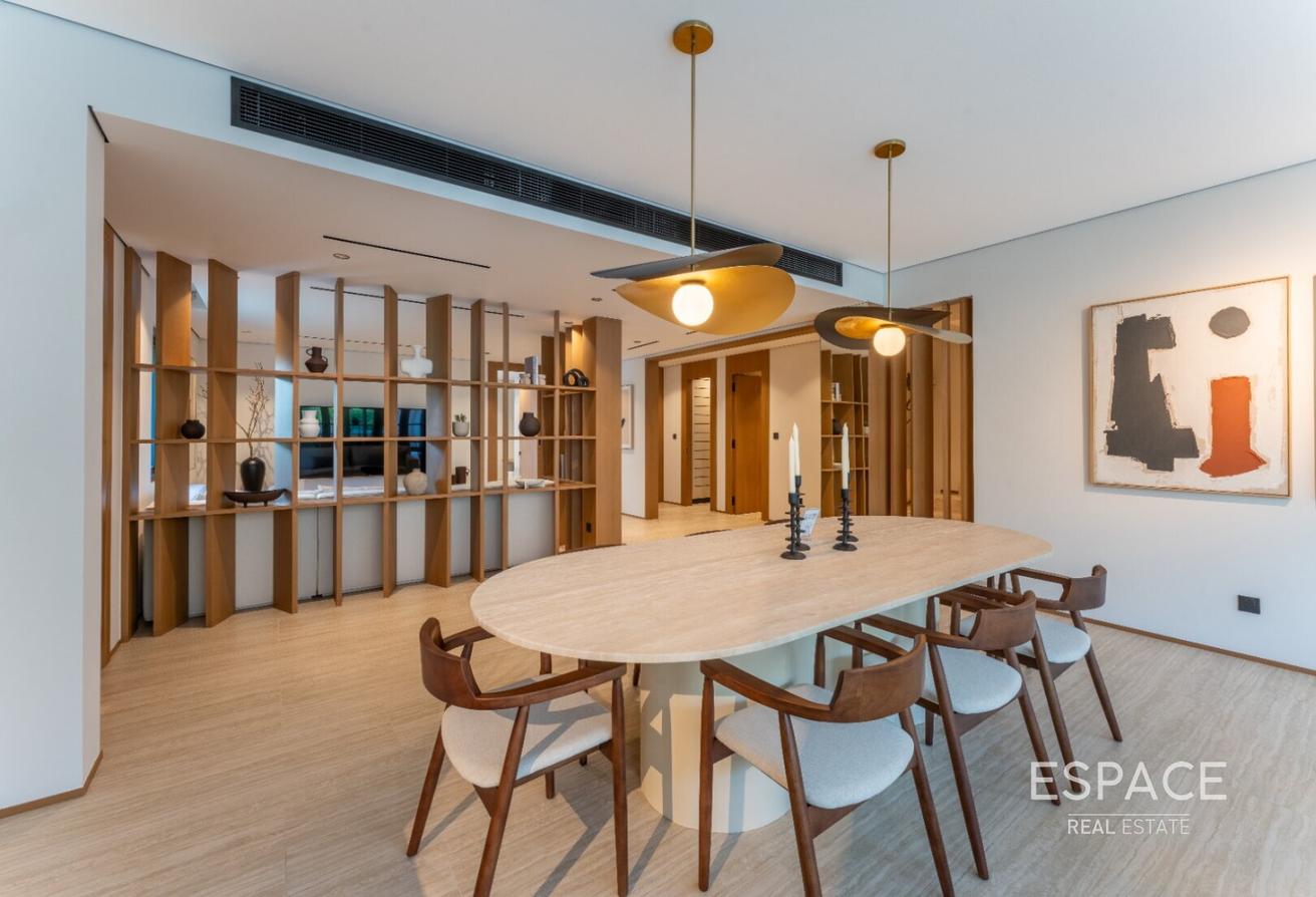 Smart Home - Luxury Furnishing - Must See photo 5