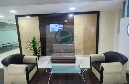 مكتب - غرفة نوم - 3 حمامات للايجار في برج مزيد مول 1 - مزيد مول - مدينة محمد بن زايد - أبوظبي