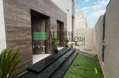 Villa - 5 Bedrooms - 7+ Bathrooms for sale in Hoshi 1 - Hoshi - Al Badie - Sharjah