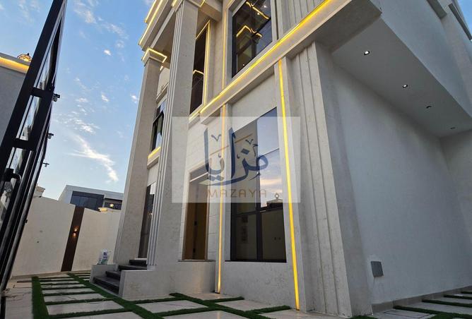 102835380 - Property Image 3