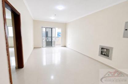 Apartment - 1 Bedroom - 2 Bathrooms for rent in Muwaileh 29 Building - Muwaileh - Sharjah