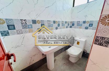 Apartment - 2 Bedrooms - 3 Bathrooms for rent in Rolla Square - Rolla Area - Sharjah